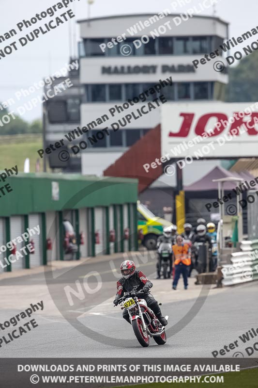 Vintage motorcycle club;eventdigitalimages;mallory park;mallory park trackday photographs;no limits trackdays;peter wileman photography;trackday digital images;trackday photos;vmcc festival 1000 bikes photographs